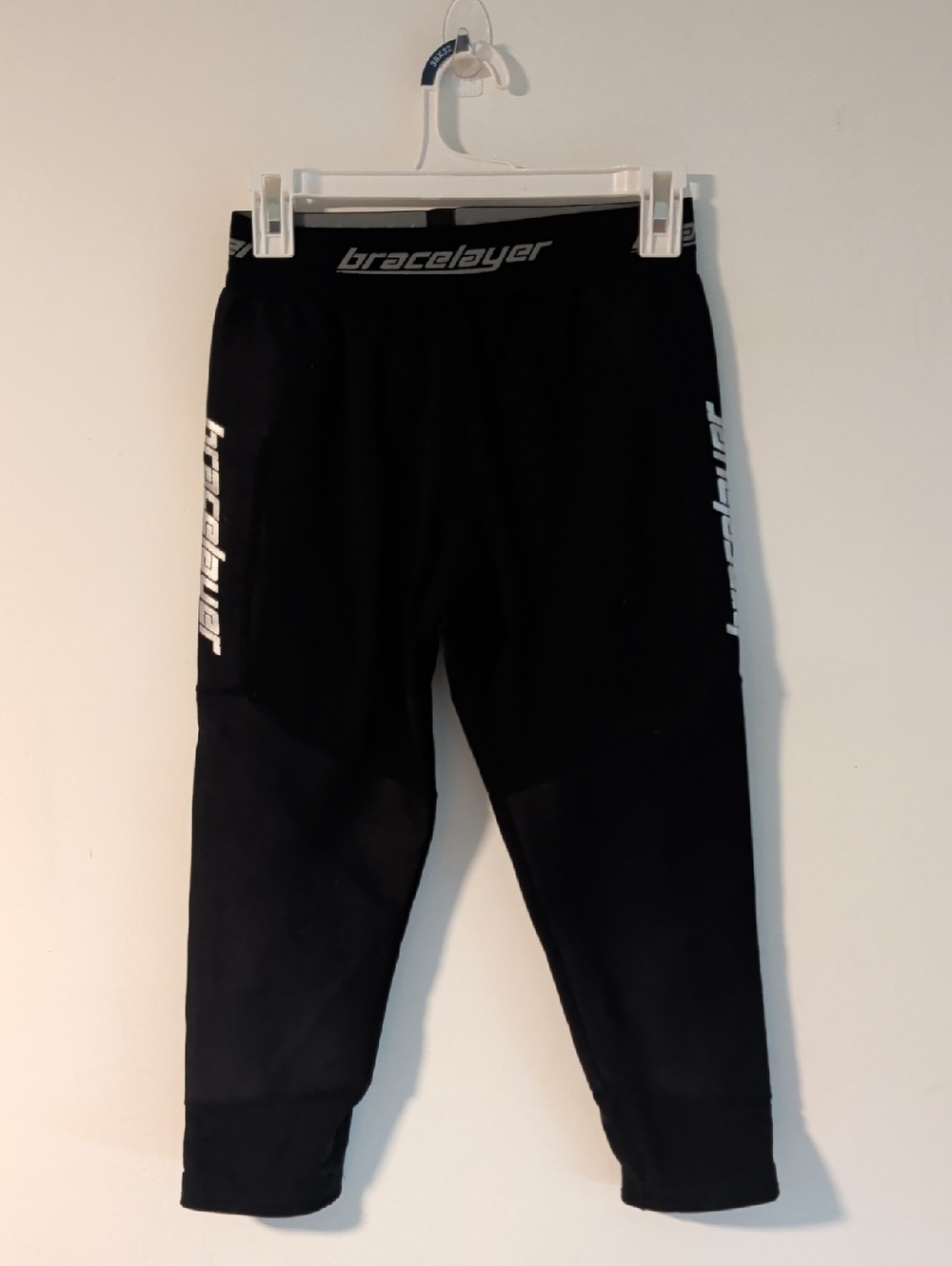 Bracelayer Women's Black Athletic Capris